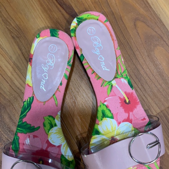 Beyond- 7.5 Kitten Pink Floral Heels - Picture 4 of 12